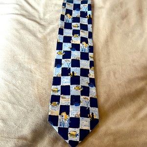 Banana Republic fish tie